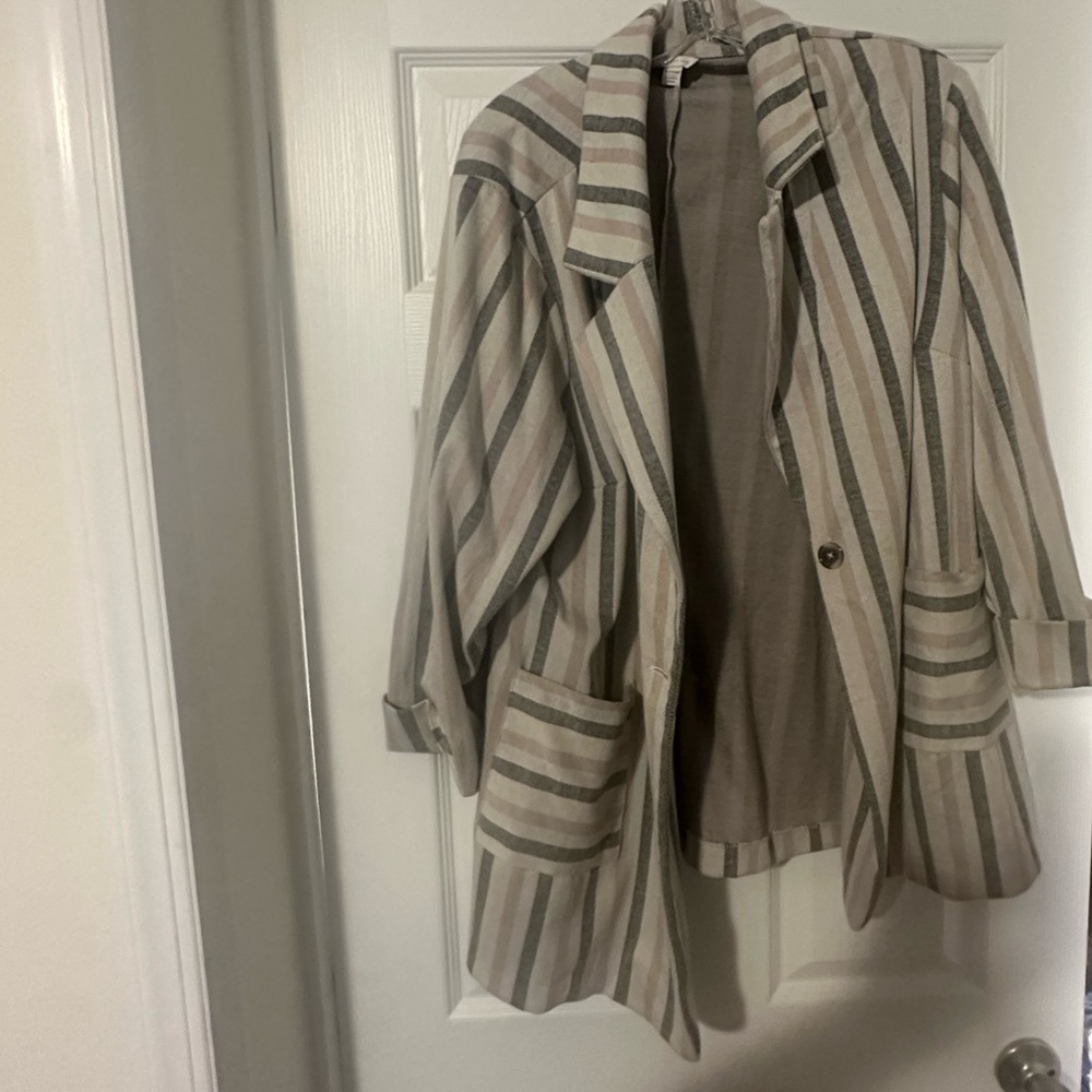 Catos blazer never worn 18/20w